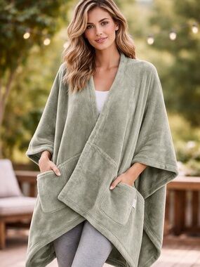 Sage Green Cozy Blanket Wrap Poncho One Size Super Soft Lounge Robe Pockets